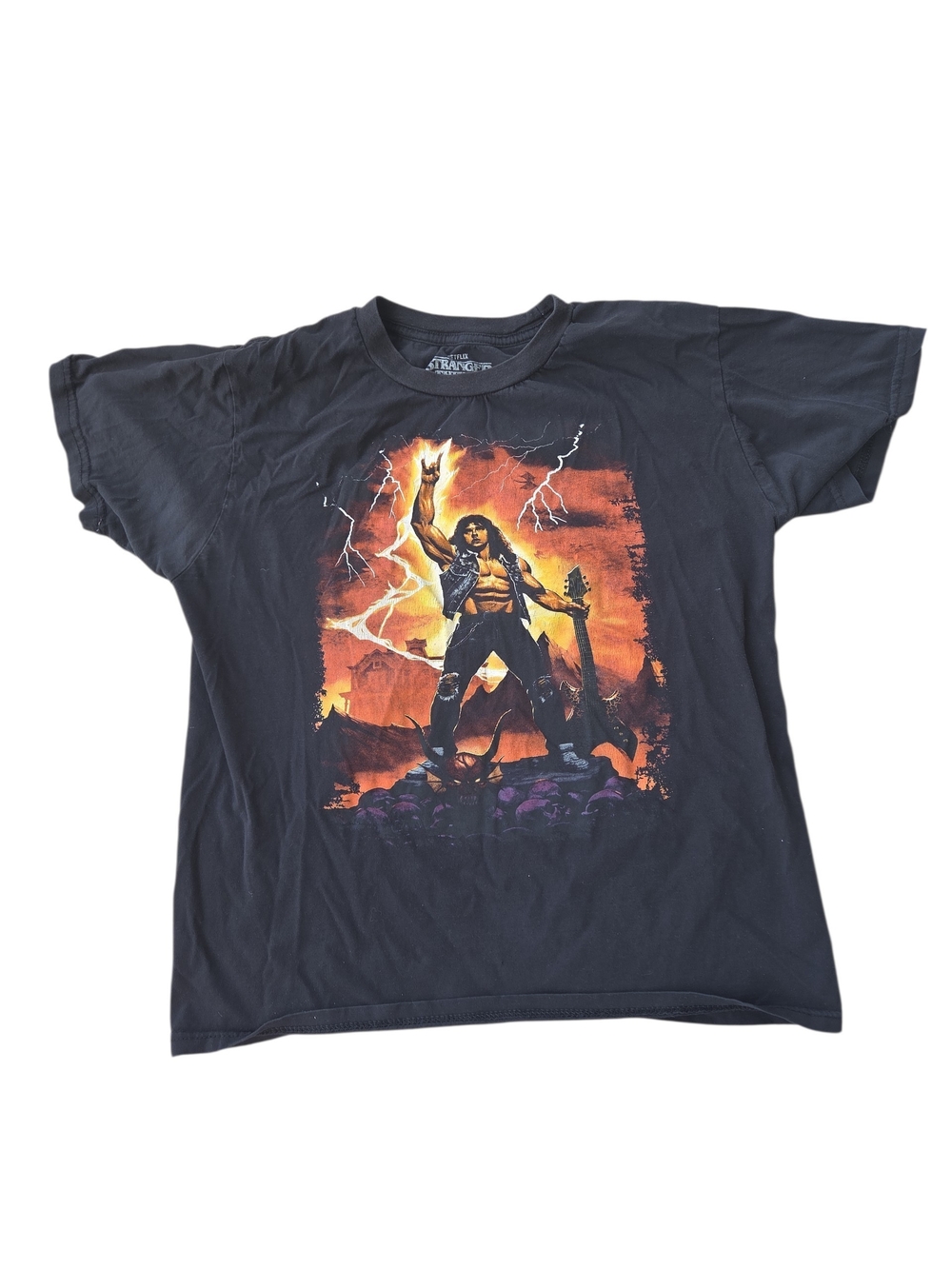 Netflix Stranger Things Eddie Munson Master of Puppets Graphic T-Shirt L